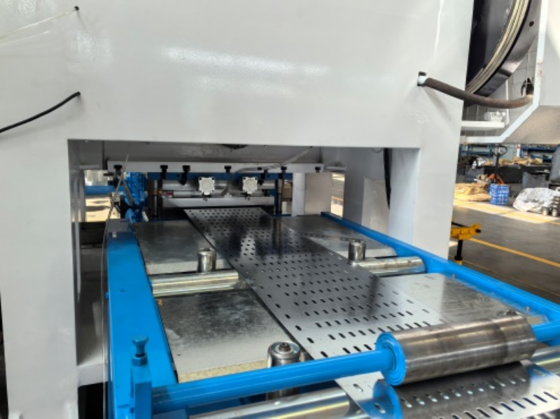 Fully Automatic Perforated Cable Tray Roll Forming Machine10