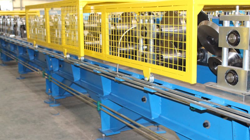 garage-door-guide-rail-roll-forming-machine-5.jpg