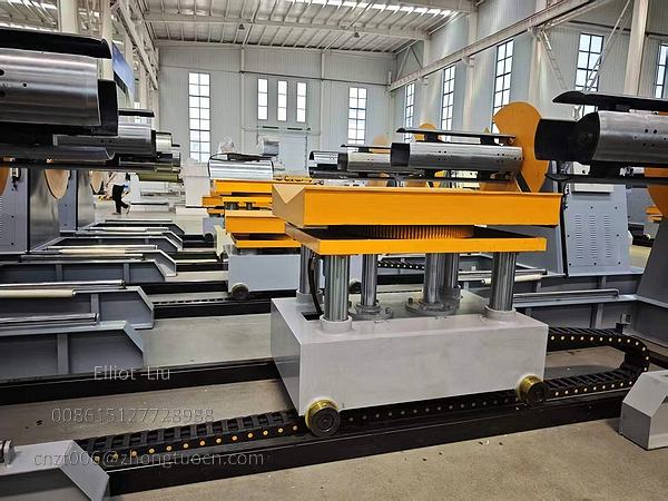 Decoiler 7 Ton 1250mm with Electrically Rotating Loading Cart 13 The loading trolley can rotate 360 degrees.