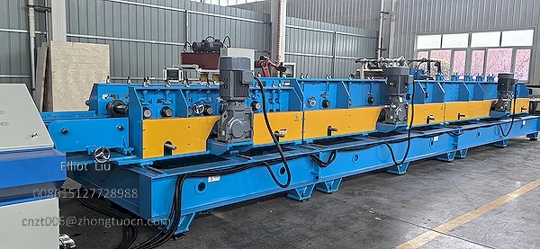 Cable Tray Forming Machine - Side of the forming section Cable Tray Forming Machine - Side of the forming section