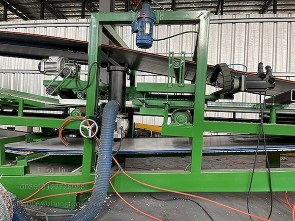 EPS And Rock Wool Type Sandwich Panel Production Line - Three Material Transport Sections EPS And Rock Wool Type Sandwich Panel Production Line - Three Material Transport Sections