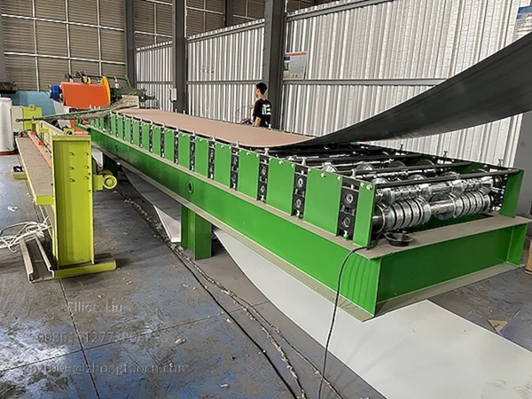 EPS And Rock Wool Type Sandwich Panel Production Line - Forming Section EPS And Rock Wool Type Sandwich Panel Production Line - Forming Section